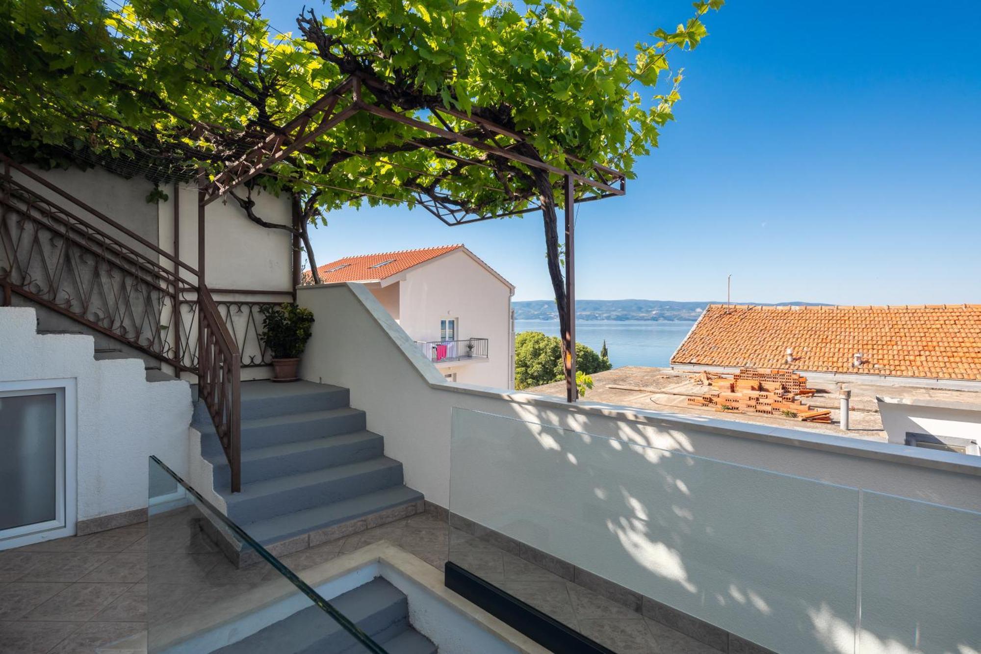 East Side Apartment Оміш Екстер'єр фото