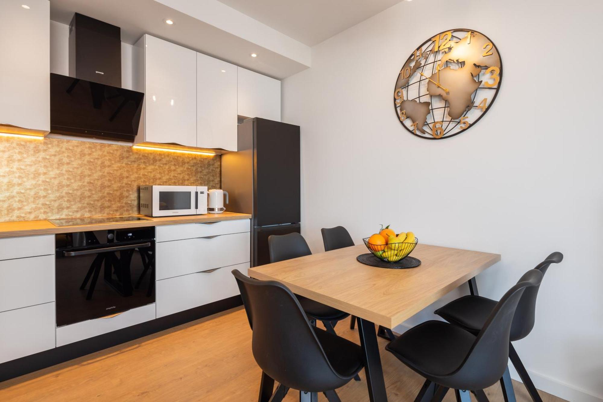 East Side Apartment Оміш Екстер'єр фото