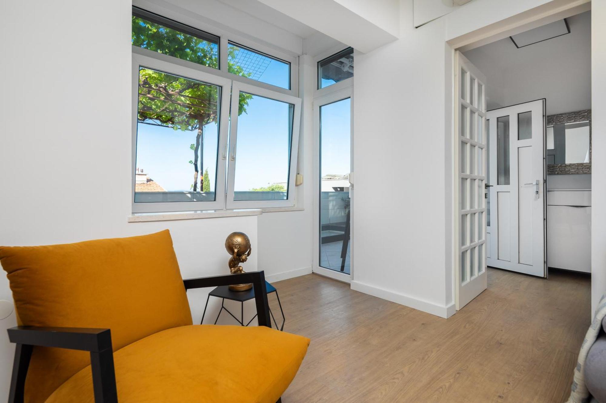 East Side Apartment Оміш Екстер'єр фото